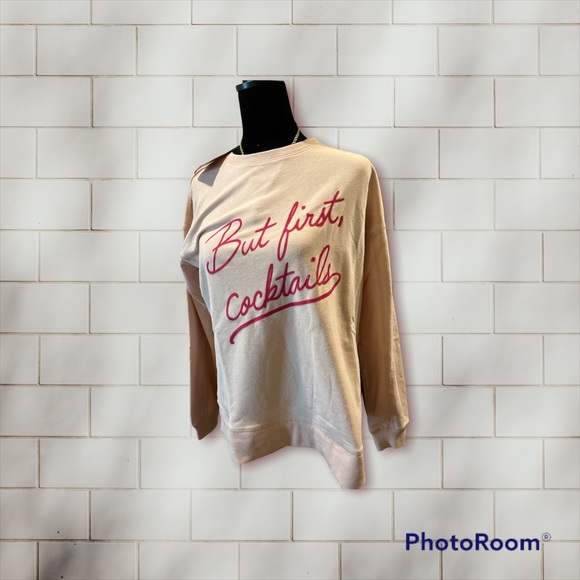 Wildfox Label Super Cute Sweater Perfect For Fall 🥂 - Picture 4 of 4